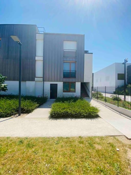 Family Apartment Disneyland-Paris, Garden&Parking Монтеврен Екстериор снимка